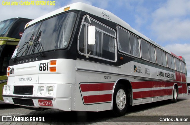 Eucatur - Empresa União Cascavel de Transportes e Turismo 681 na cidade de Curitiba, Paraná, Brasil, por Carlos Júnior. ID da foto: 10010884.