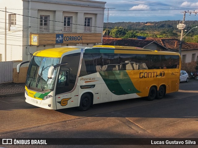 Empresa Gontijo de Transportes 15020 na cidade de Cordisburgo, Minas Gerais, Brasil, por Lucas Gustavo Silva. ID da foto: 10014061.