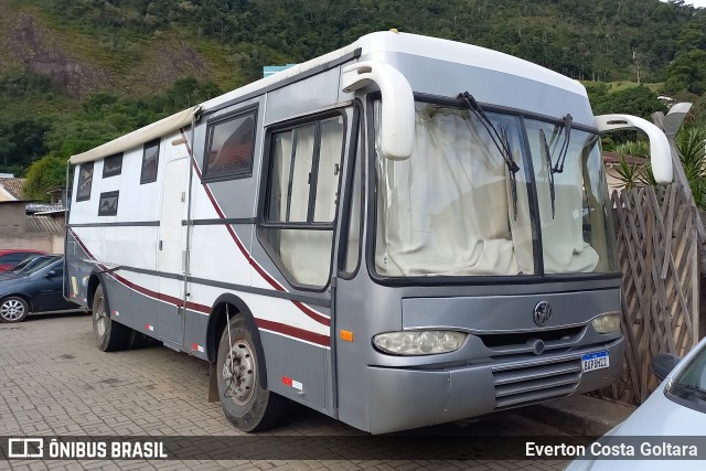 Motorhomes BUP8H22 na cidade de Domingos Martins, Espírito Santo, Brasil, por Everton Costa Goltara. Número da foto: #9965329.