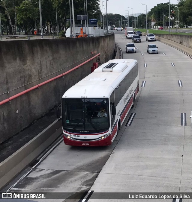 Empresa de Transportes Limousine Carioca RJ 129.077 na cidade de Rio de Janeiro, Rio de Janeiro, Brasil, por Luiz Eduardo Lopes da Silva. ID da foto: 10015901.