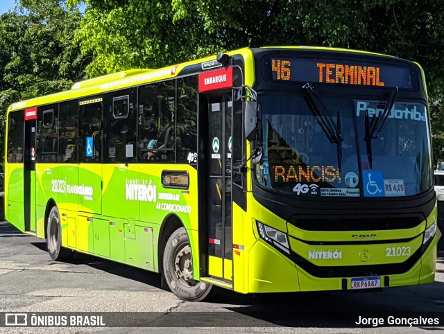 Viação Pendotiba 2.1.023 na cidade de Niterói, Rio de Janeiro, Brasil, por Jorge Gonçalves. Número da foto: #10020191.