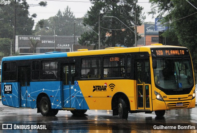 Francovig Transportes Coletivos 203 na cidade de Araucária, Paraná, Brasil, por Guilherme Bomfim. ID da foto: 10021542.