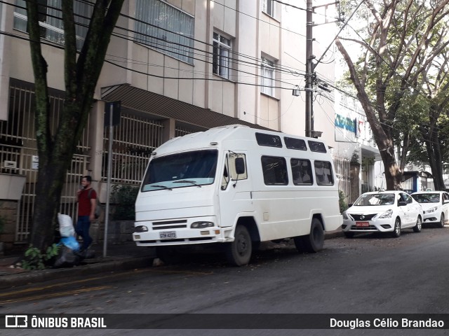 Ônibus Particulares 4273 na cidade de Belo Horizonte, Minas Gerais, Brasil, por Douglas Célio Brandao. Número da foto: #10021004.