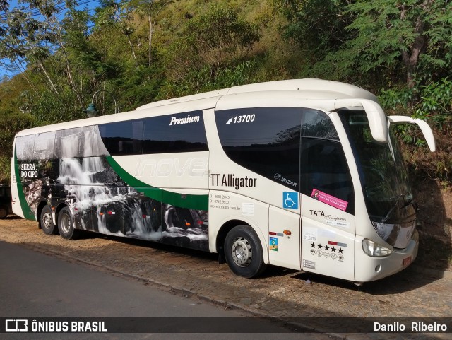 Tata - Jara - I9 Transporte e Turismo - Inove Turismo 13700 na cidade de Valença, Rio de Janeiro, Brasil, por Danilo  Ribeiro. ID da foto: 10023114.