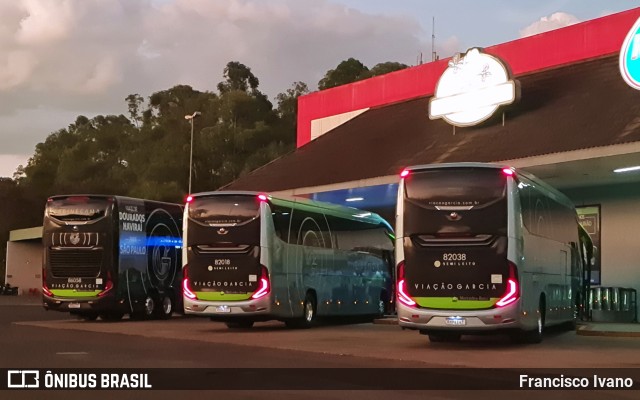Viação Garcia 82038 na cidade de Ourinhos, São Paulo, Brasil, por Francisco Ivano. Número da foto: #10028305.