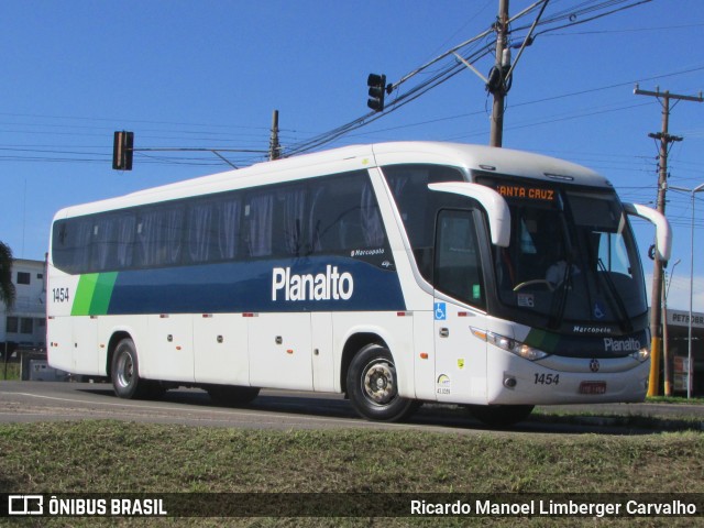 Planalto Transportes 1454 na cidade de Santa Cruz do Sul, Rio Grande do Sul, Brasil, por Ricardo Manoel Limberger Carvalho. Número da foto: #10027387.