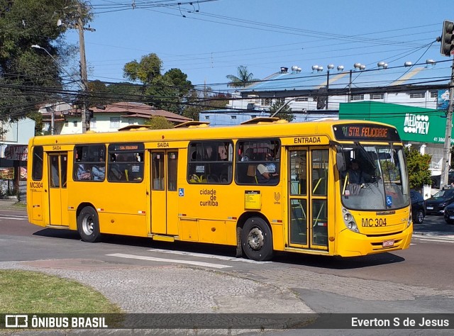 Auto Viação Mercês MC304 na cidade de Curitiba, Paraná, Brasil, por Everton S de Jesus. ID da foto: 10029612.