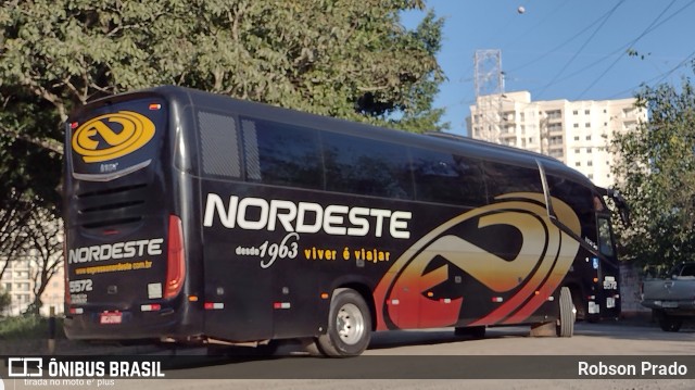 Expresso Nordeste 5572 na cidade de São José dos Campos, São Paulo, Brasil, por Robson Prado. ID da foto: 10032945.