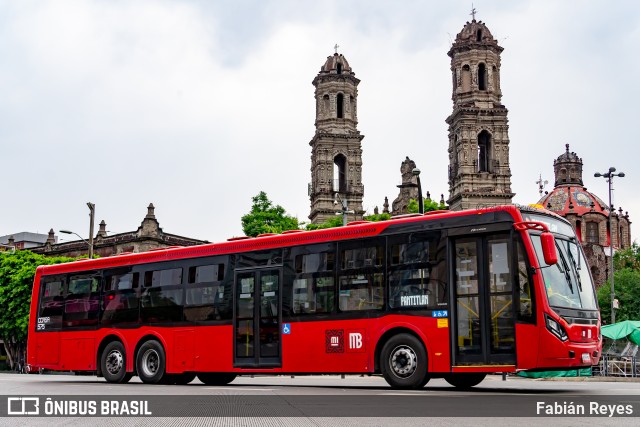 CCASA - Conexión Centro-Aeropuerto 575 na cidade de Ciudad de México, México, por Fabián Reyes. Número da foto: #10034155.