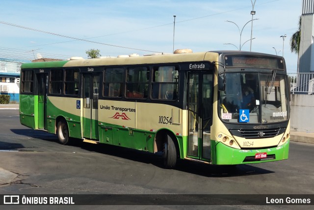 União Transportes 10254 na cidade de Várzea Grande, Mato Grosso, Brasil, por Leon Gomes. ID da foto: 10035693.