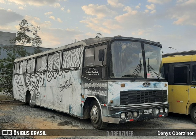 Banda Segredo's 6569 na cidade de Indaial, Santa Catarina, Brasil, por Denys Oberziner. Número da foto: #10034448.