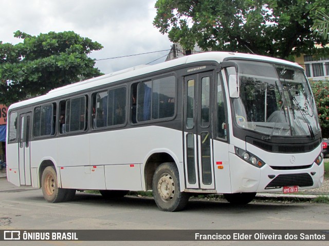 Ônibus Particulares 0813 na cidade de Redenção, Ceará, Brasil, por Francisco Elder Oliveira dos Santos. Número da foto: #10037370.