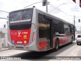 Express Transportes Urbanos Ltda 4 8102 na cidade de São Paulo, São Paulo, Brasil, por Gilberto Mendes dos Santos. Número da foto: #:id.