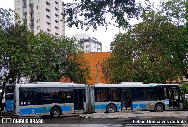 Viação Grajaú S.A. 6 1786 na cidade de São Paulo, São Paulo, Brasil, por Felipe Goncalves do Vale. ID da foto: 9968107.