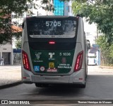 Via Sudeste Transportes S.A. 5 1036 na cidade de São Paulo, São Paulo, Brasil, por Thomas Henrique de Moraes. Número da foto: #:id.