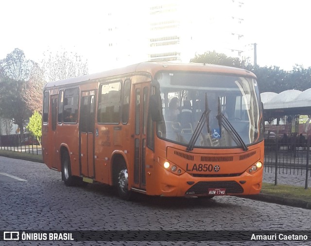 Araucária Transportes Coletivos LA850 na cidade de Curitiba, Paraná, Brasil, por Amauri Caetano. Número da foto: #10043407.