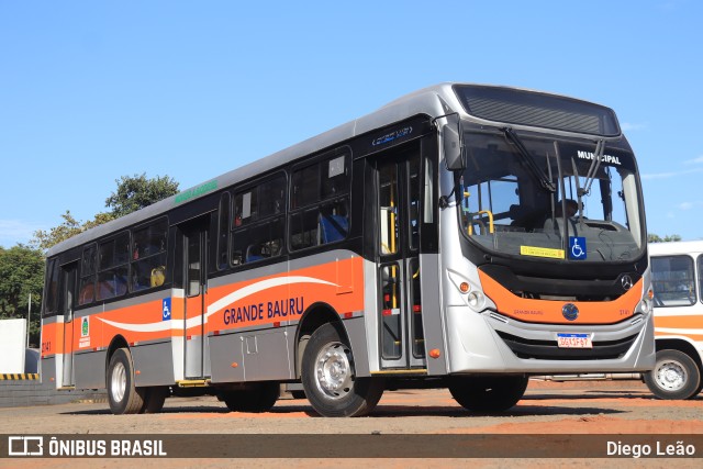 Transportes Coletivos Grande Bauru 2141 na cidade de Bauru, São Paulo, Brasil, por Diego Leão. ID da foto: 9970081.