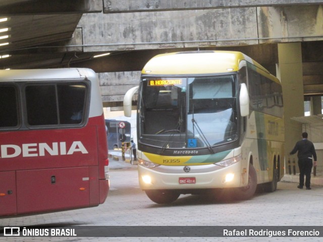 Empresa Gontijo de Transportes 19355 na cidade de Belo Horizonte, Minas Gerais, Brasil, por Rafael Rodrigues Forencio. ID da foto: 9972530.