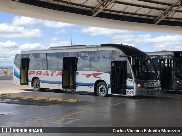 Expresso de Prata 1359 na cidade de Marília, São Paulo, Brasil, por Carlos Vinicius Estevão Menezes. Número da foto: #9975673.