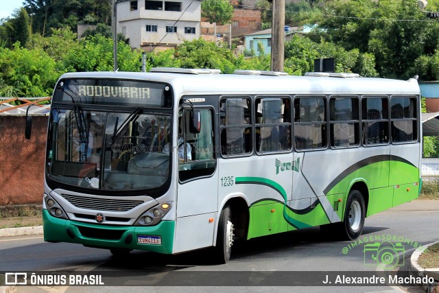 Turin Transportes 1235 na cidade de Congonhas, Minas Gerais, Brasil, por J. Alexandre Machado. ID da foto: 9977165.