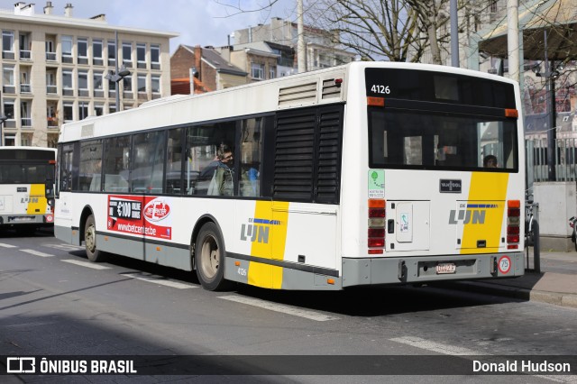 De Lijn 4126 na cidade de Antwerpen, Antwerp, Bélgica, por Donald Hudson. Número da foto: #9975280.