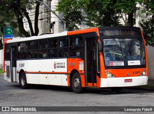 Viação Gato Preto 8 2997 na cidade de São Paulo, São Paulo, Brasil, por Leonardo Fidelli. ID da foto: 9979842.