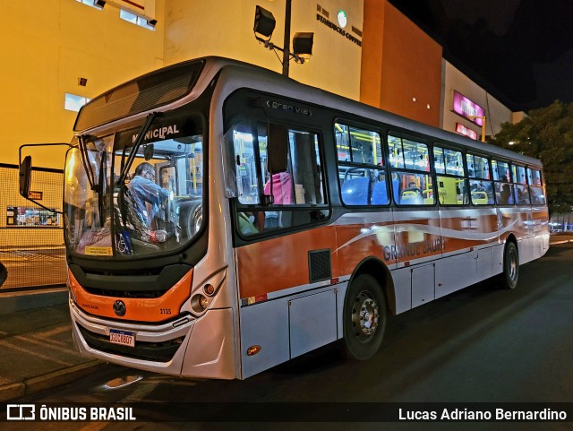 Transportes Coletivos Grande Bauru 2135 na cidade de Bauru, São Paulo, Brasil, por Lucas Adriano Bernardino. Número da foto: #9977676.