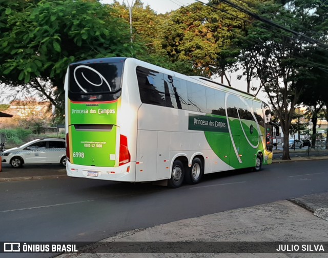 Expresso Princesa dos Campos 6998 na cidade de Foz do Iguaçu, Paraná, Brasil, por JULIO SILVA. ID da foto: 9982631.