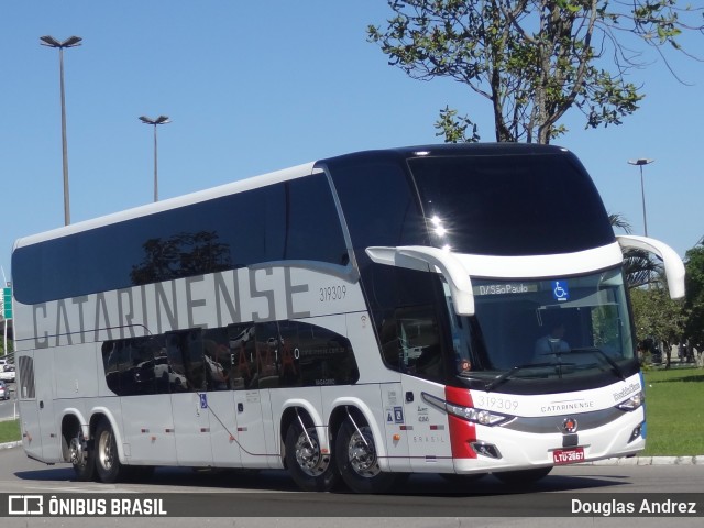 Auto Viação Catarinense 319309 na cidade de Florianópolis, Santa Catarina, Brasil, por Douglas Andrez. Número da foto: #9982267.