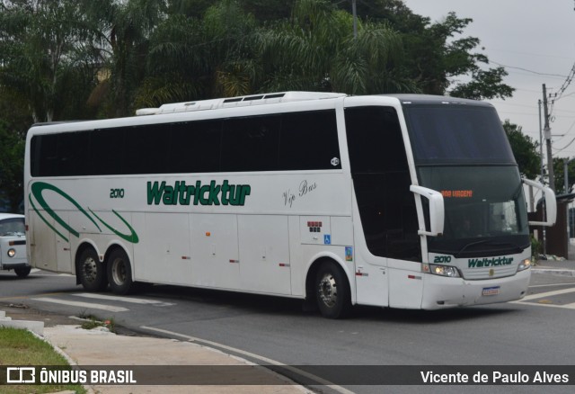 Waltricktur Transportes E Turismo 2010 na cidade de São Paulo, São Paulo, Brasil, por Vicente de Paulo Alves. ID da foto: 9983505.