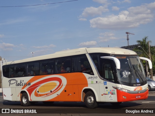 Viação Platina 3500 na cidade de Uberlândia, Minas Gerais, Brasil, por Douglas Andrez. Número da foto: #10052129.