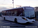 BM Coaches YX68UKT na cidade de Weybridge, Surrey, Inglaterra, por Fabricio do Nascimento Zulato. ID da foto: :id.