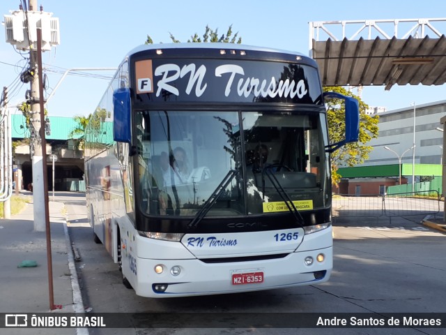 Empresa de Turismo Rio Negro 1265 na cidade de São Paulo, São Paulo, Brasil, por Andre Santos de Moraes. ID da foto: 10077566.