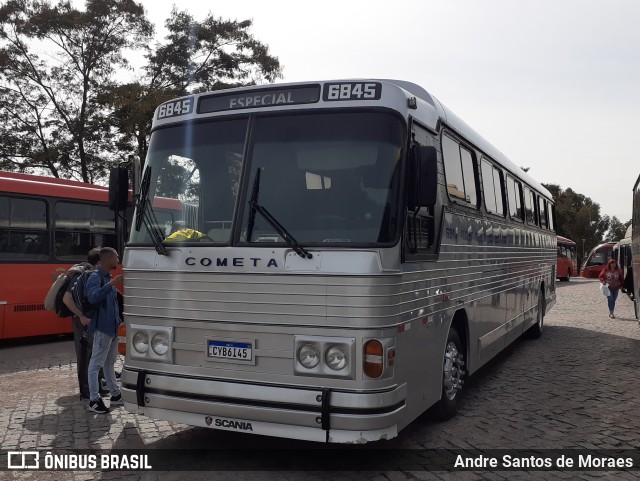 SilverBus 6845 na cidade de Curitiba, Paraná, Brasil, por Andre Santos de Moraes. ID da foto: 10081410.