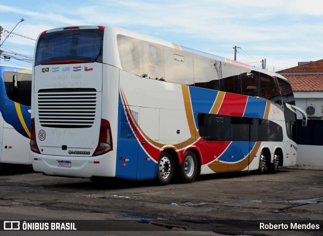 Ônibus Particulares 9292 na cidade de Marília, São Paulo, Brasil, por Roberto Mendes. ID da foto: 10082732.