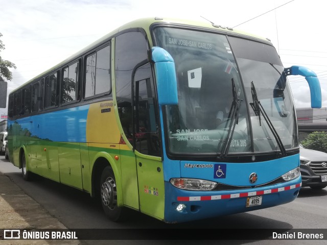 Autotransportes San José a Venecia AB 4095 na cidade de San José, San José, Costa Rica, por Daniel Brenes. Número da foto: #10086327.