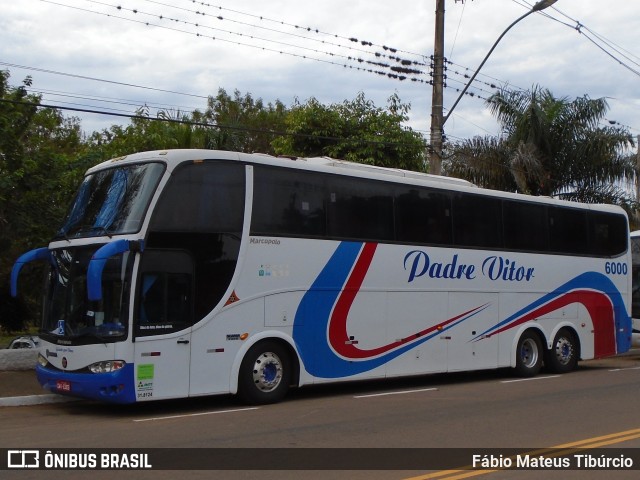 Padre Vitor Transporte e Turismo 6000 na cidade de Três Corações, Minas Gerais, Brasil, por Fábio Mateus Tibúrcio. Número da foto: #10090369.