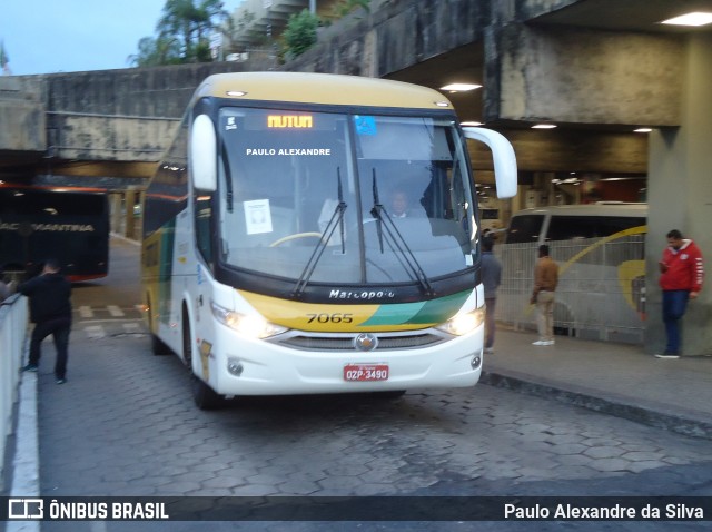 Empresa Gontijo de Transportes 7065 na cidade de Belo Horizonte, Minas Gerais, Brasil, por Paulo Alexandre da Silva. Número da foto: #10093955.