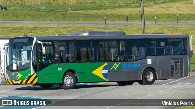 Infraero Aeroportos Brasileiros 071 na cidade de Joinville, Santa Catarina, Brasil, por Vinicius Petris. Número da foto: #10095477.