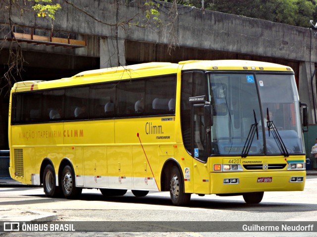 Viação Itapemirim 44201 na cidade de Curitiba, Paraná, Brasil, por Guilherme Neudorff. Número da foto: #10093797.