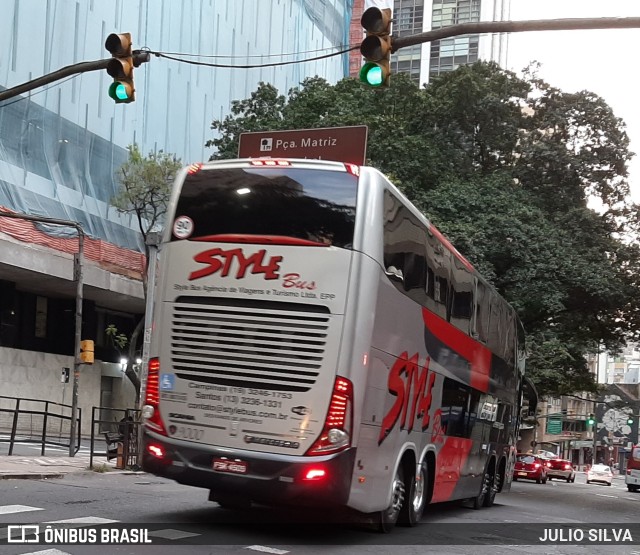 Style Bus 9000 na cidade de Porto Alegre, Rio Grande do Sul, Brasil, por JULIO SILVA. Número da foto: #10098890.
