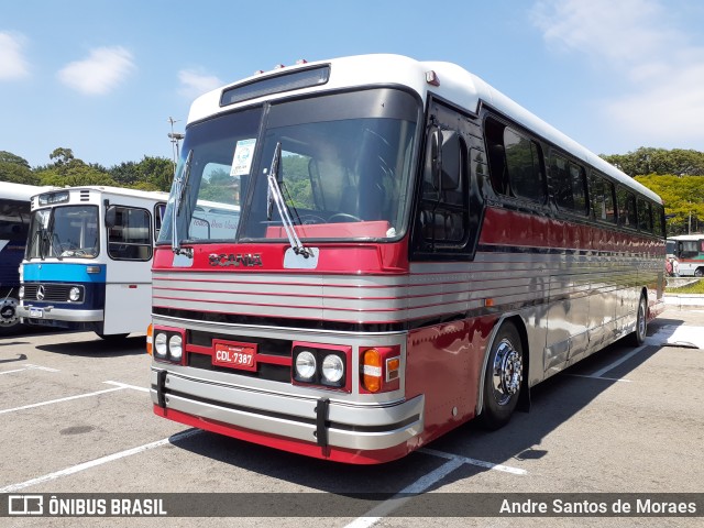 Ônibus Particulares 7387 na cidade de São Paulo, São Paulo, Brasil, por Andre Santos de Moraes. Número da foto: #10100103.