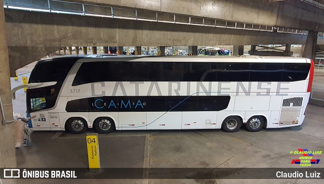 Auto Viação Catarinense 3717 na cidade de Curitiba, Paraná, Brasil, por Claudio Luiz. Número da foto: #10100309.