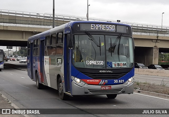 Empresa de Ônibus Vila Galvão 30.621 na cidade de São Paulo, São Paulo, Brasil, por JULIO SILVA. ID da foto: 10105355.