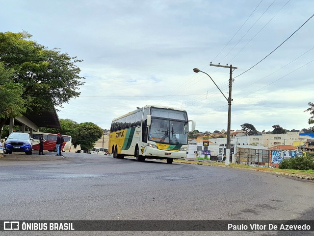 Empresa Gontijo de Transportes 12705 na cidade de Araxá, Minas Gerais, Brasil, por Paulo Vitor De Azevedo. ID da foto: 10102758.