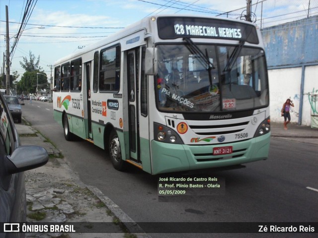 Viação Madureira Candelária 75508 na cidade de Rio de Janeiro, Rio de Janeiro, Brasil, por Zé Ricardo Reis. Número da foto: #10053829.