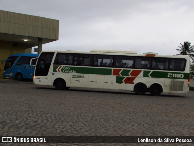 Empresa Gontijo de Transportes 21110 na cidade de Caruaru, Pernambuco, Brasil, por Lenilson da Silva Pessoa. Número da foto: #10106337.