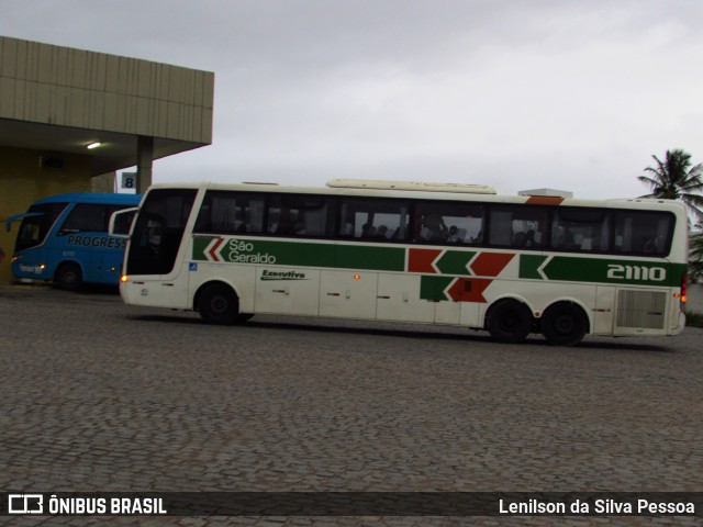 Empresa Gontijo de Transportes 21110 na cidade de Caruaru, Pernambuco, Brasil, por Lenilson da Silva Pessoa. ID da foto: 10106337.