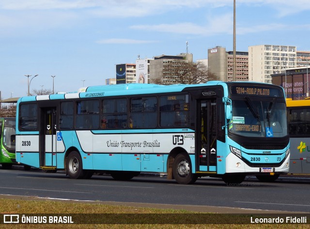 UTB - União Transporte Brasília 2830 na cidade de Brasília, Distrito Federal, Brasil, por Leonardo Fidelli. Número da foto: #10106432.