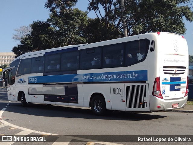 Auto Viação Bragança 18031 na cidade de São Paulo, São Paulo, Brasil, por Rafael Lopes de Oliveira. Número da foto: #10105731.